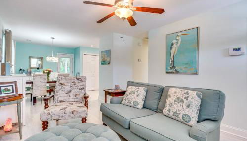 Cozy Goose Creek Escape with Patio and Grill - Foto 5