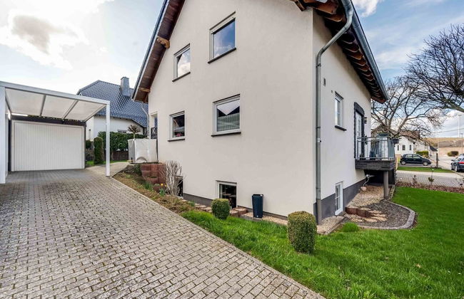 Holiday Home in the Eifel-mosel With Garden - Foto 1