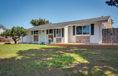Central Bandon Retreat with Deck Less Than 1 Mi to Beach! - Photo 1