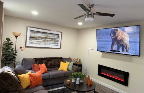 Spacious and tranquil 5br house in charming East Stroudsburg w game room, pets allowed - Foto 1