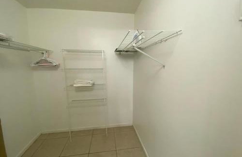 4330 Shorewalk lakeview condo close to IMG and Beach - Foto 39