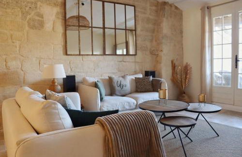 La Grande Bourgade-Authentique Maison en Pierre avec Terrasse Climatisation au Cœur d'Uzès - Foto 6