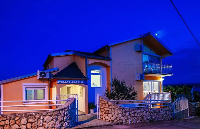 Beautiful Holiday Home in Maslenica Near Beach" - Foto 1