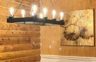 One of a Kind Rustic Log Cabin near Bryce Resort - Large Game Room - Fire Pit - Large Deck - BBQ - Foto 36