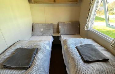 Caravan Holiday Home - Photo 5