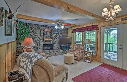 Secluded Edgemont Getaway with Huge Outdoor Deck! - Foto 1