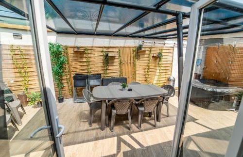 Maison familiale Terrasse Jacuzzi Parking sur place près d'Honfleur - Photo 5