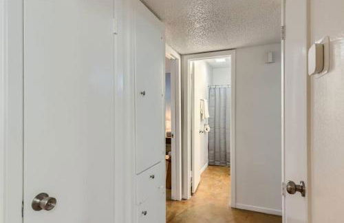 2B Getaway - Sleeps 6 - Pool, Pkg - Walk Dtwn - Foto 18