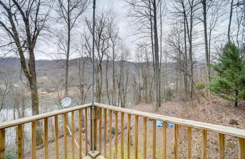 Santeetlah Lake Retreat with Dock Walk to Water! - Foto 22