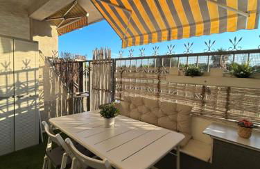 Apartamento con Terraza,Piscina,Playa y Aire acondicionado - Photo 17