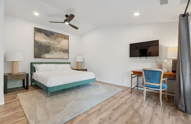 5BR Relaxation Haven Hot Tub Pool Table Fun M - Foto 12