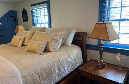 Vaux Hall Manor - 5BR Historic Farmhouse on Bay - Foto 40