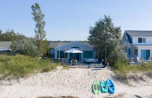 Chic Beach House: Waterfront, Vineyards, Hot Tub - Foto 6