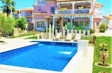 Apartments Engel with Pool - Photo 21