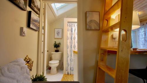 Cheerful Cottage with Loft Close to Everything 6 - Foto 5