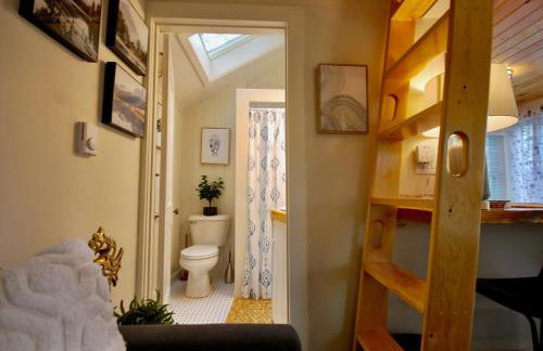 Cheerful Cottage with Loft Close to Everything 6 - Foto 5