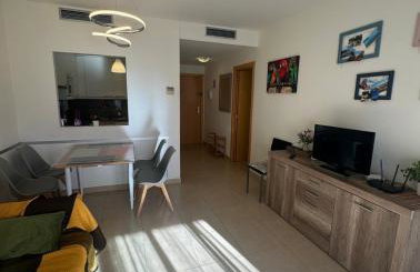 Precioso piso cerca de playa Fenals con 2 piscinas y terraza - Photo 4