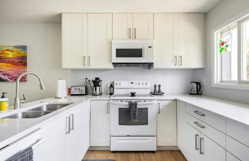 Beach Getaway in Amelia - Ocean Views & Room for 8 - Foto 36