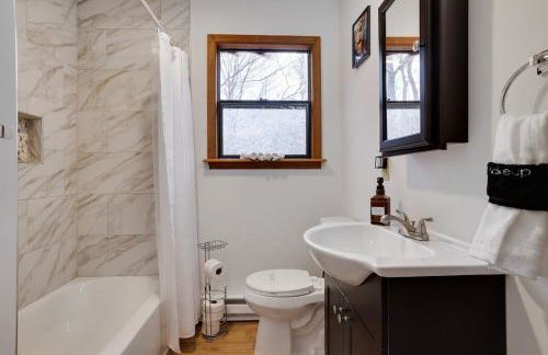 Hot tub - Game Loft & Arcade - 2 King Beds - Pet Friendly - Foto 39