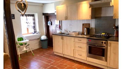 Les Vergnes Gîtes Countryside Getaway with Pool - Foto 4, stove, pet friendly, minibar