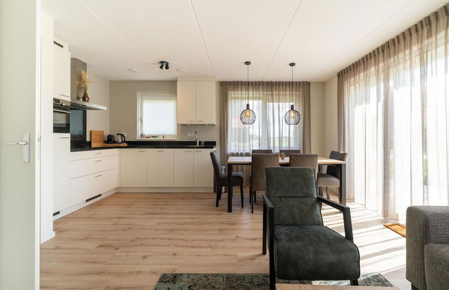 Your Coastal Retreat With Pool - Foto 25