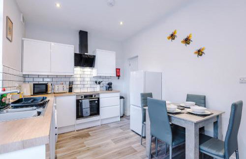 Contractor, Relocation, insurance , 4 bedroom property, Bury - Foto 2