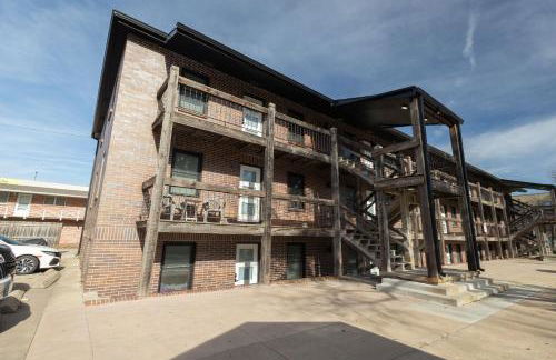 Steps from Aggieville - Fun Manhattan Stay - Foto 66