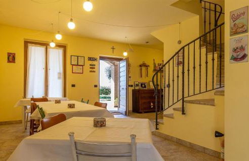 Amazing Home In Morrovalle With Wifi - Foto 27