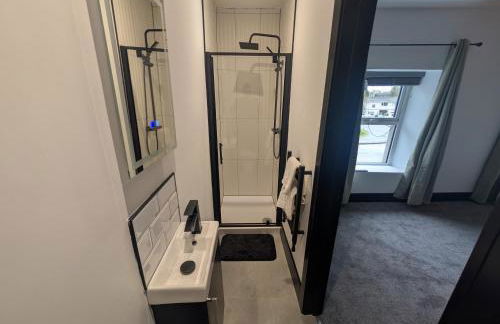 Swansea 5-Bed Family Home with Ensuite - Foto 18