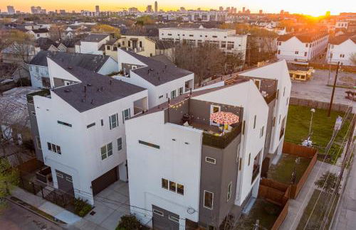 Rodeo Special! 4BR Luxury, Houston Rooftop Views - Foto 63