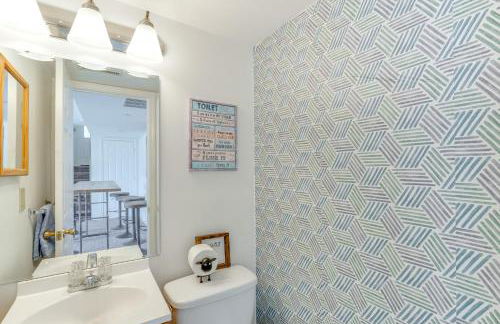 Balcony and Fire Pit Home on Lake of Ozarks! - Foto 11