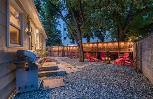 Italian Style in Old Town with Private Hot Tub - Photo 26