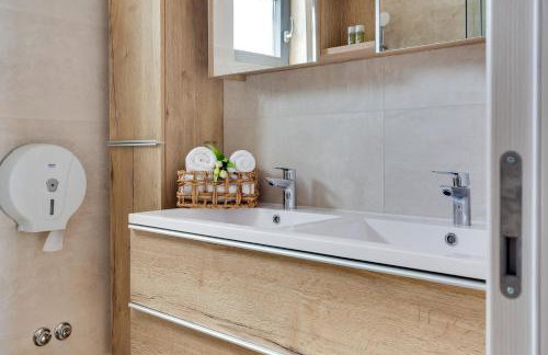 Terra Maiorum -12 person private Villa - heated pool and water massage - Foto 26