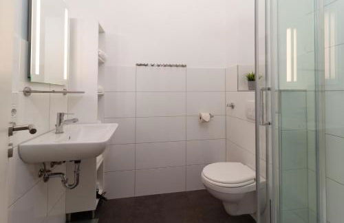 Modern, komfortabel, vollausgestattet - Apartments by mevoga - Photo 12