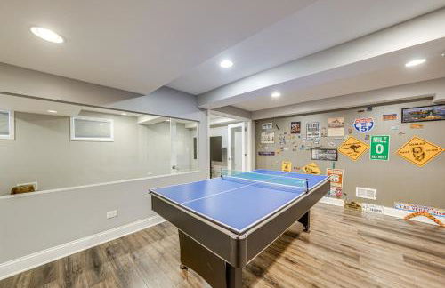 In-Home Theater Modern Naperville Vacation Rental - Foto 34