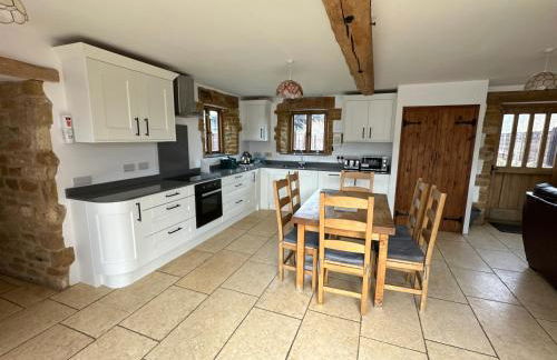 The Warren - Ash Farm Cotswolds - Photo 6