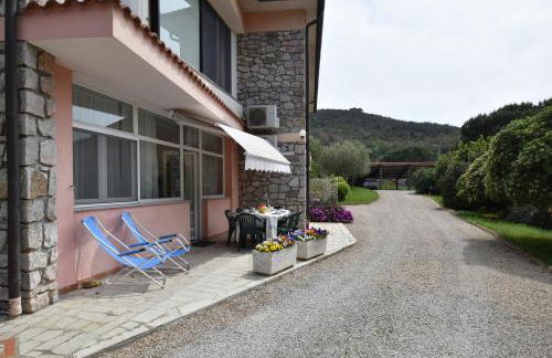 Appartamenti Serenity - 2 posti auto - in villa e in centro - Foto 37