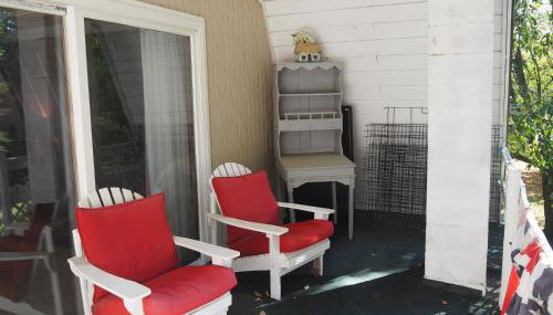 Emanuel - Cute Upstairs Apt AC Great Location - Foto 2