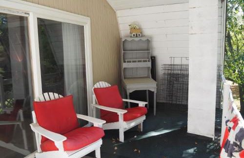 Emanuel - Cute Upstairs Apt AC Great Location - Foto 2