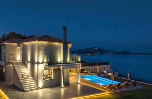 Violet Beach Front Private Villa - Foto 50