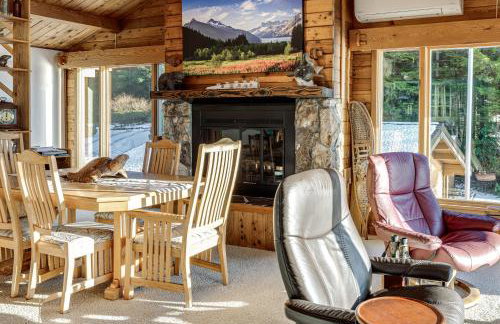 Hot Tub and Whale Watching! Scenic Sitka Escape - Foto 9