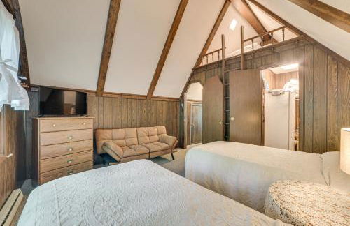 Lake Access Cabin with Deck, Fire Pit and Grill! - Foto 24