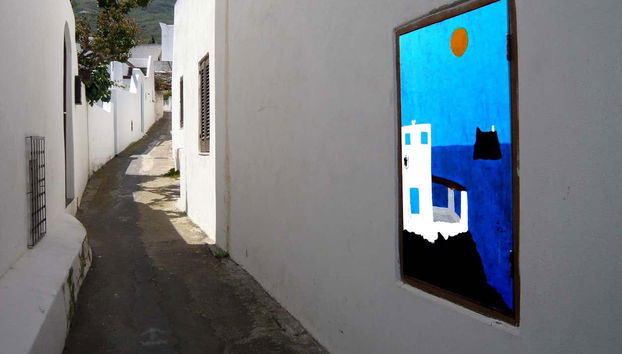 Exploring the streets of Stromboli