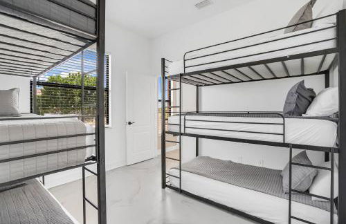 Luxury Villa in Punta Gorda Isles - Photo 21