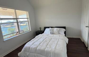 Luxury Lakefront 4BR - Corporate & Extended Stay Friendly - Foto 68