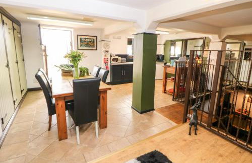 Cambridge Lodge - Photo 11