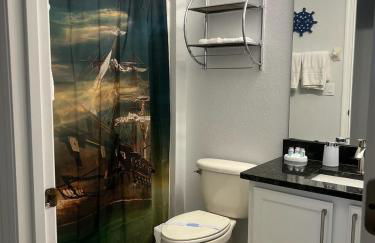 Lakefront Retreat 4BR-3BA Pool Home Near Disney - Foto 10