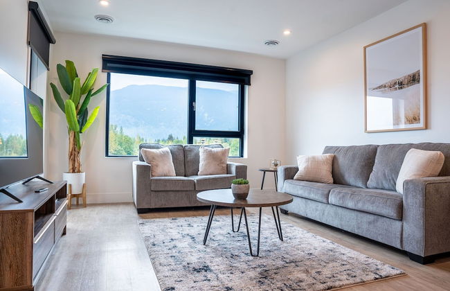 RevelStoked Getaway by Revelstoke Vacation - Photo 1