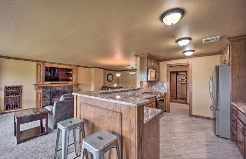 Golf Course and Lake Views Cozy Afton Condo! - Foto 8