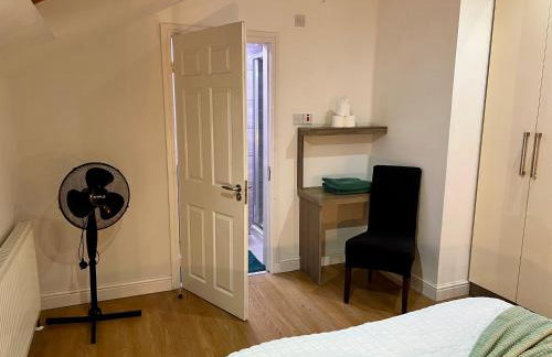 New Modern 3 Bed En-suites City Centre Apartment - Sleeps 8- Paid Parking Options - Foto 6